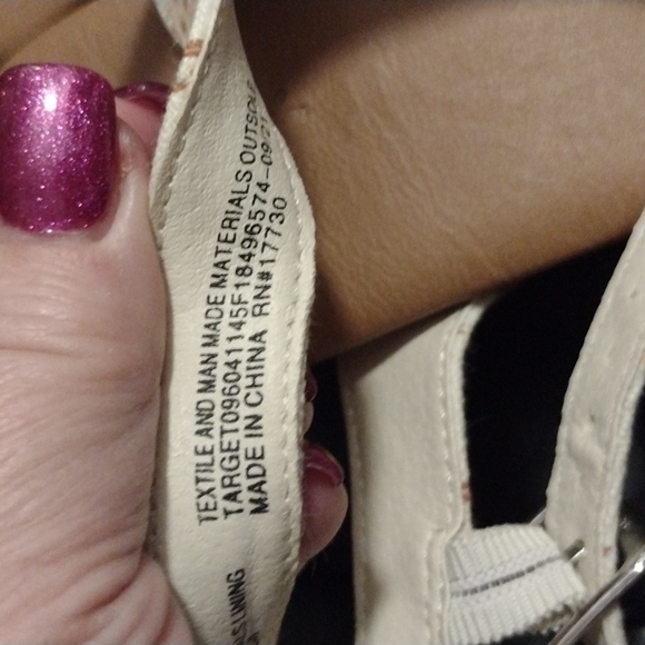 Universal Thread 9.5 cream platform sandals - Picture 5 of 10